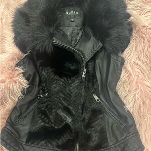 Women's GUESS Los Angeles Faux Fur Vest Sz S Zip-Up Wide Collar Trim Y2K Preppy